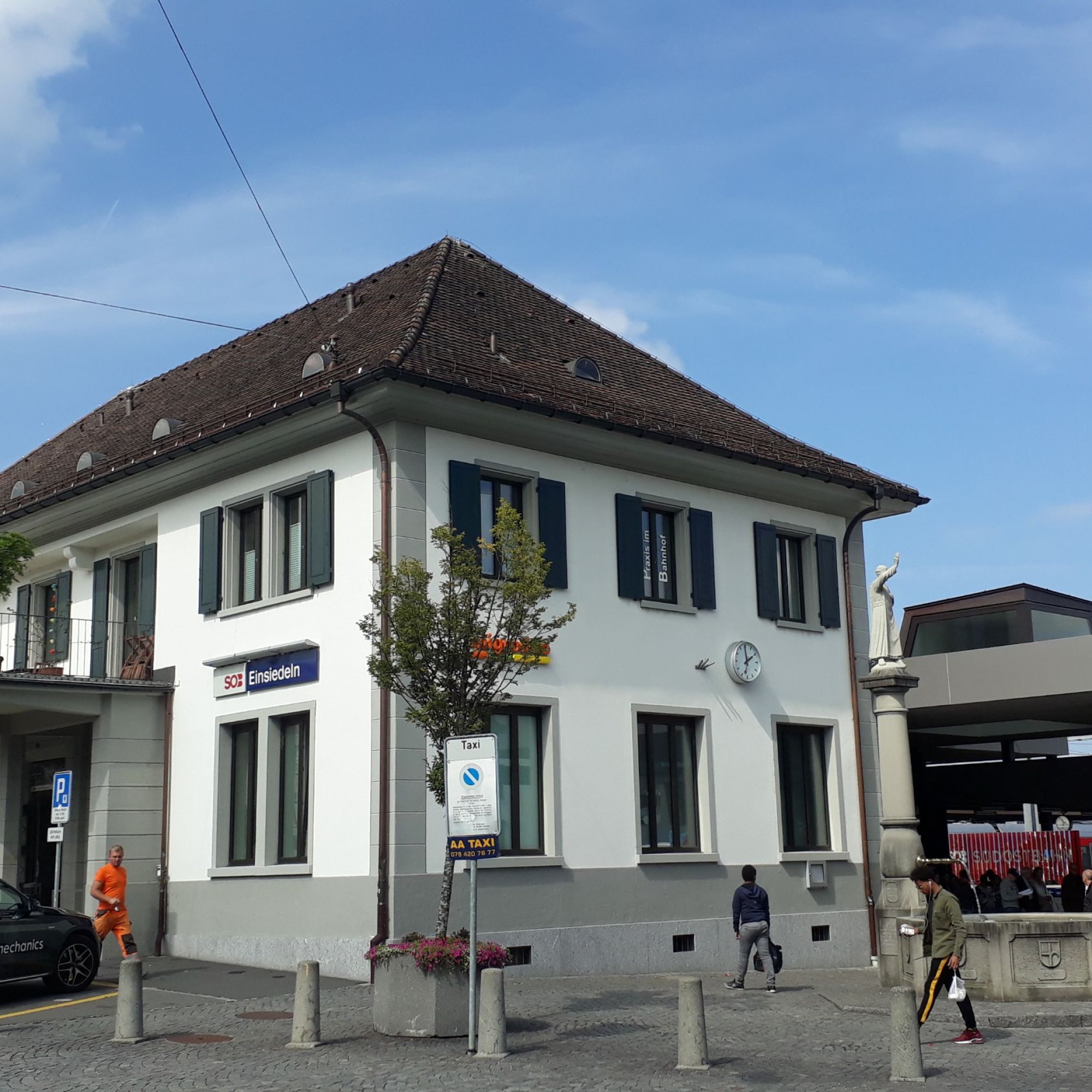 Bahnhofsgebäude in Einsiedeln.