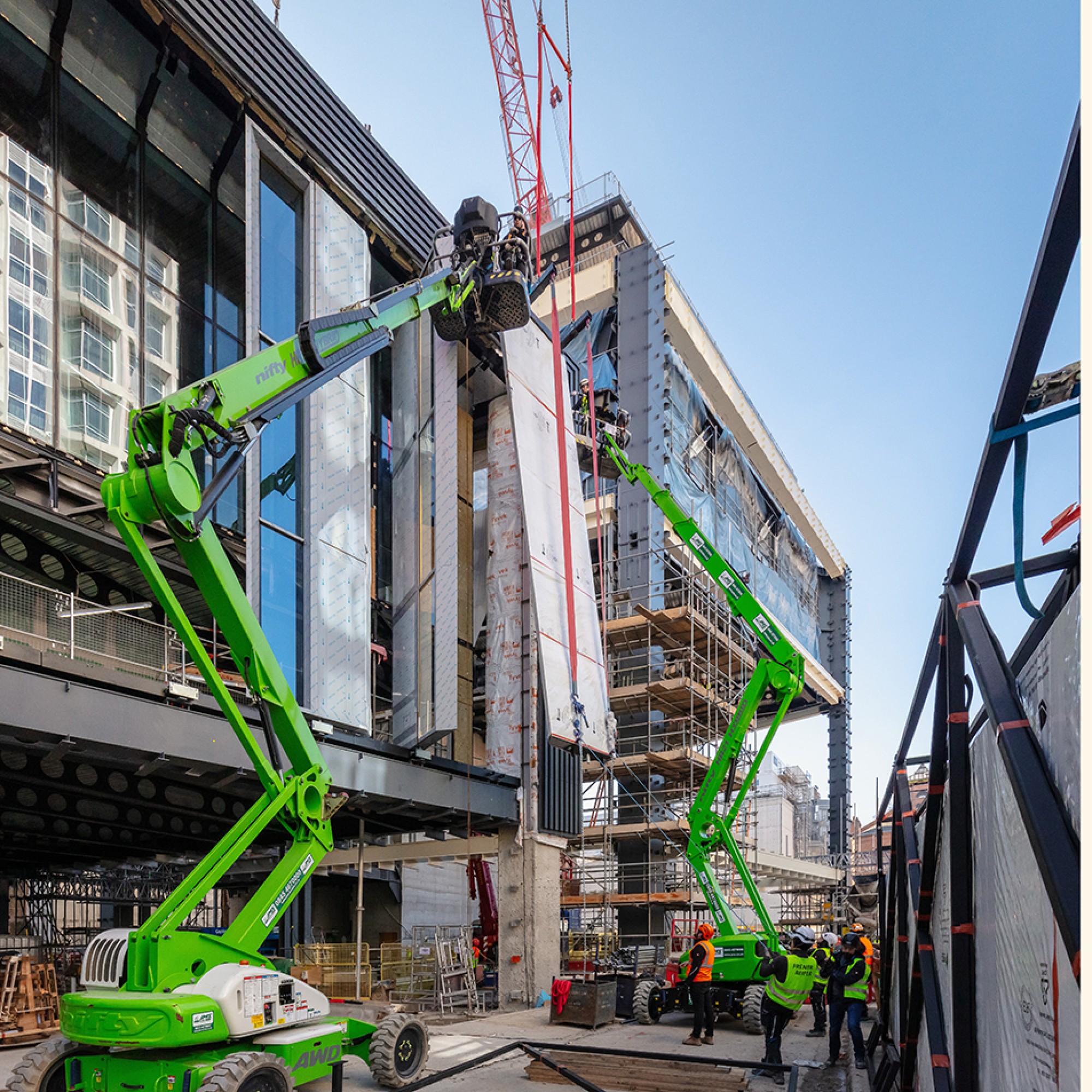 Die Portale des Bauteils B wurden bereits eingebaut. Diejenigen des Bauteils A folgen voraussichtlich im Sommer 2019.