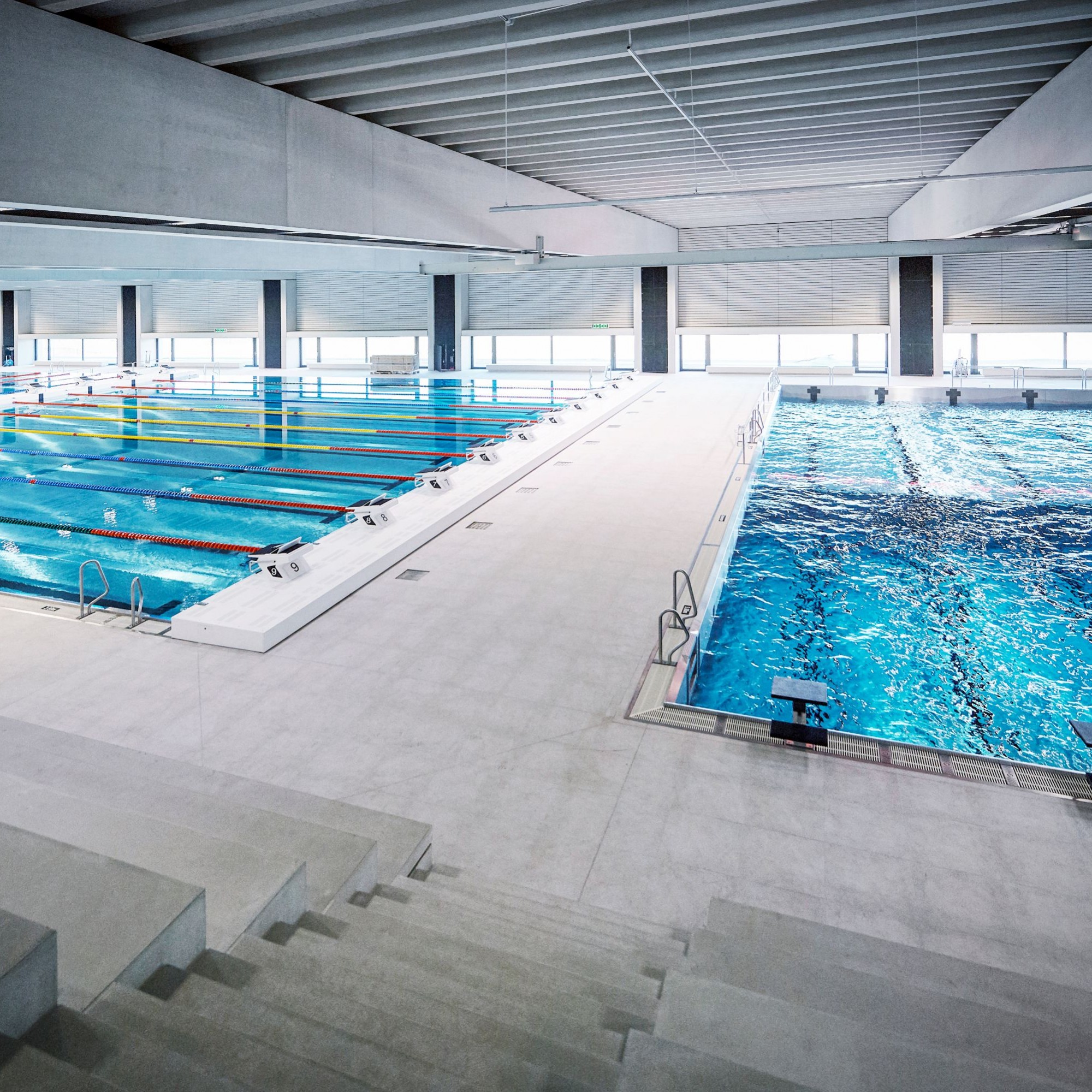 Das neue Sportmekka des Campus Sursee wartet unter anderem mit einem olympischen 50-Meter-Becken sowie einem 25-Meter-Pool, Warmwasserbereich und Kinder- und Familien-Pool auf.