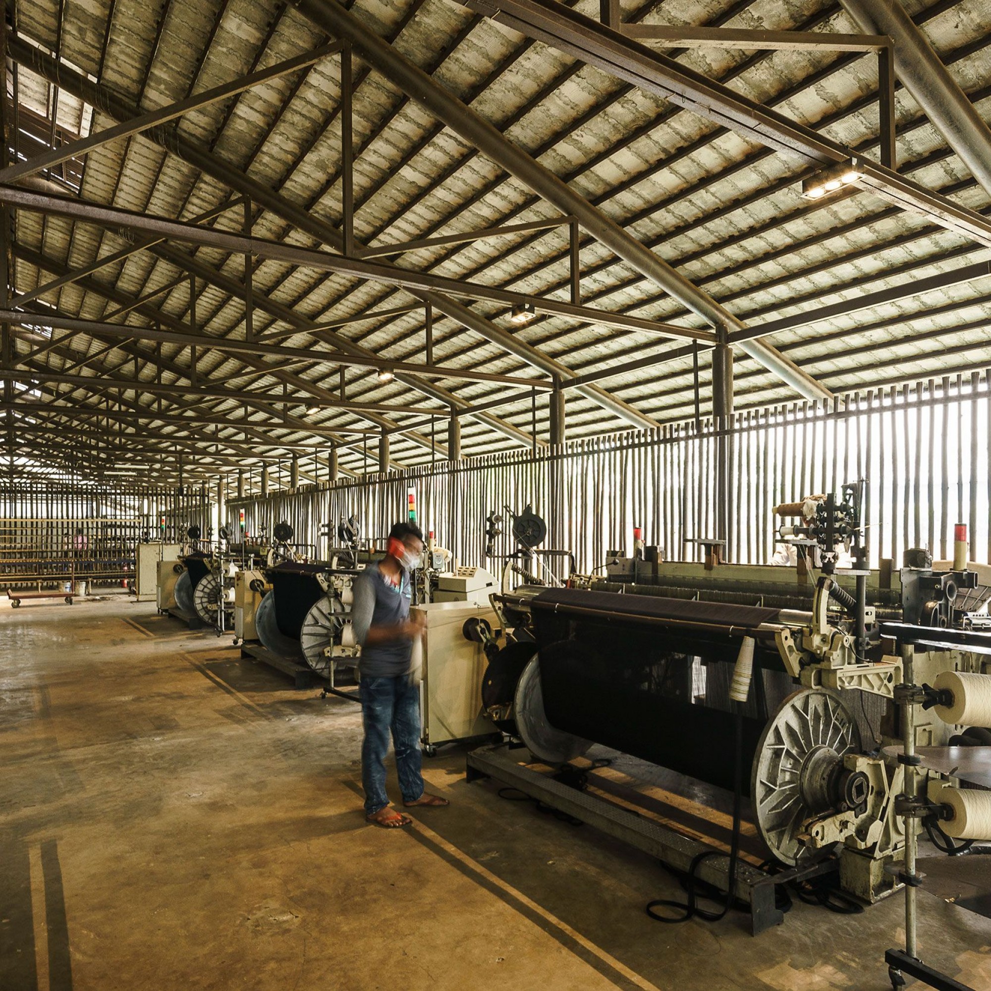 Amber Loom Shed