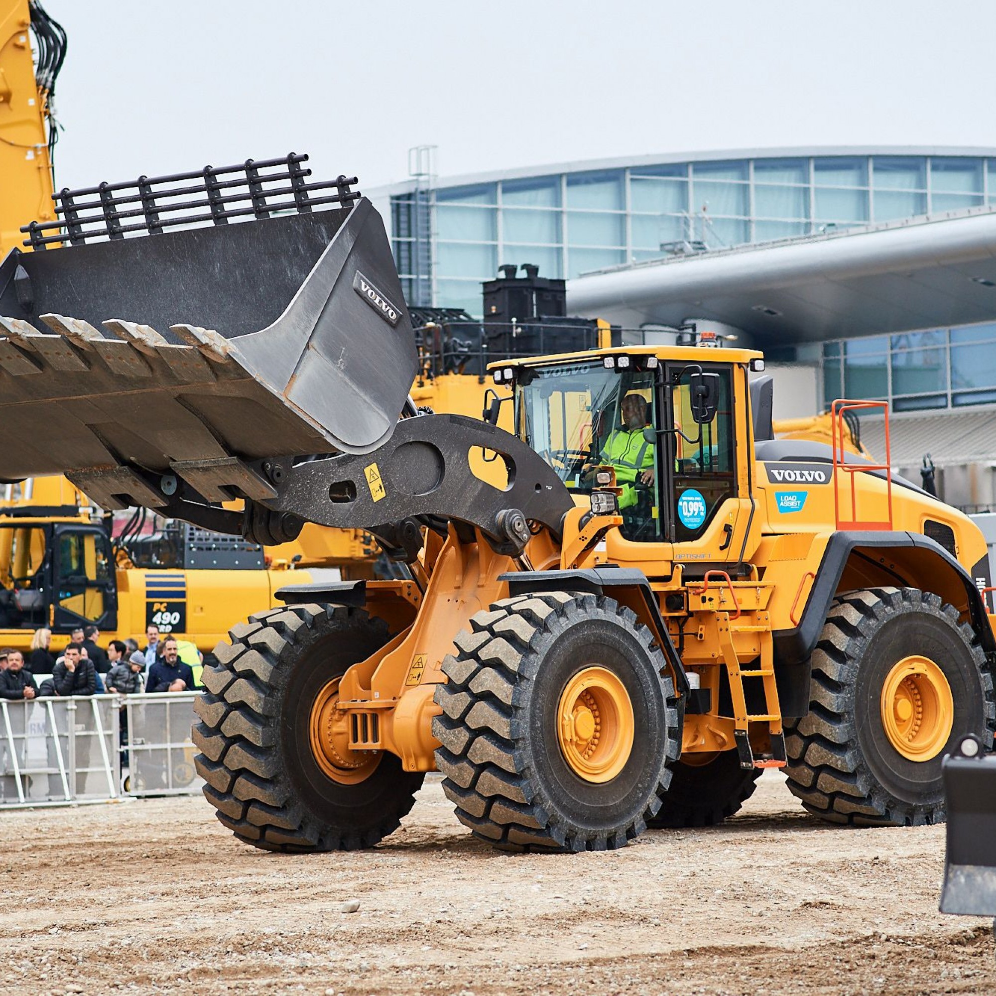 2011 entwickelte Volvo als erster Hersteller einen 35-Tonnen-Radlader, den L250G, jetzt folgt der L260H.