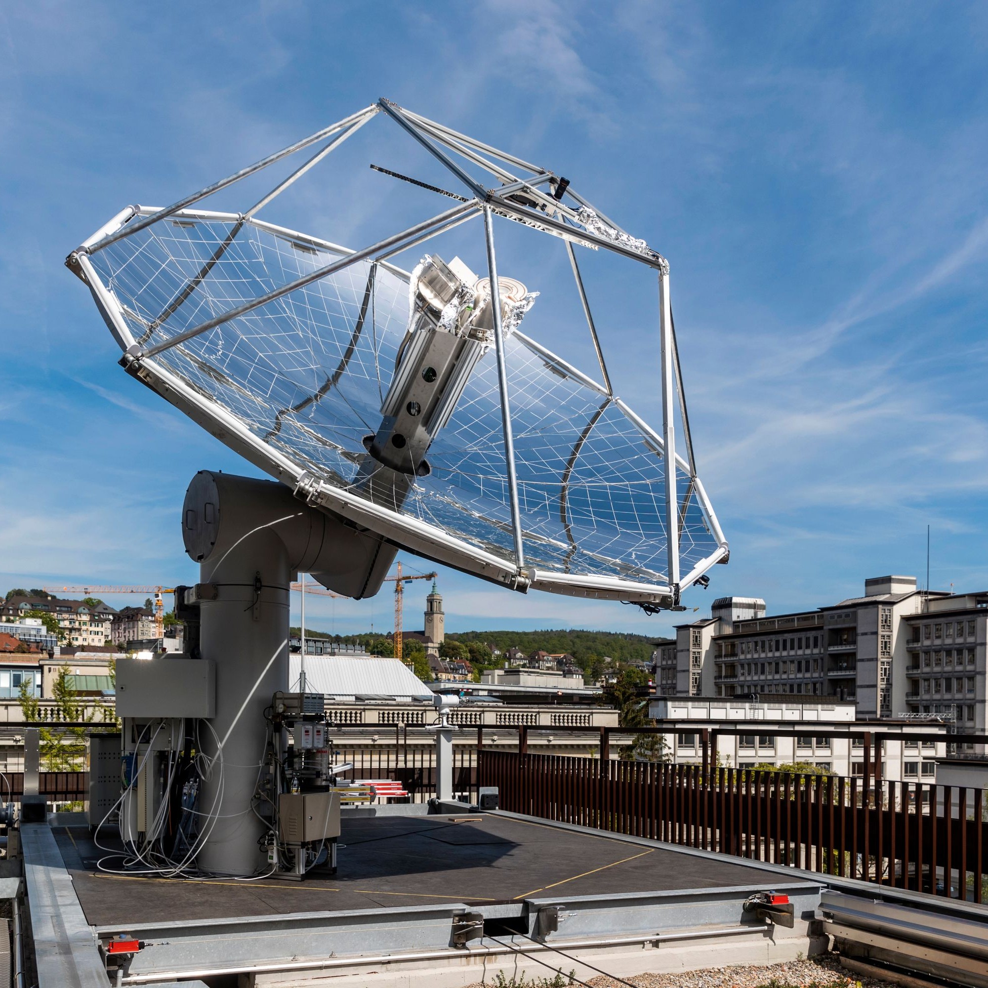 Die Forschungsanlage steht auf dem Dach des ETH-Gebäudes an der Sonneggstrasse.