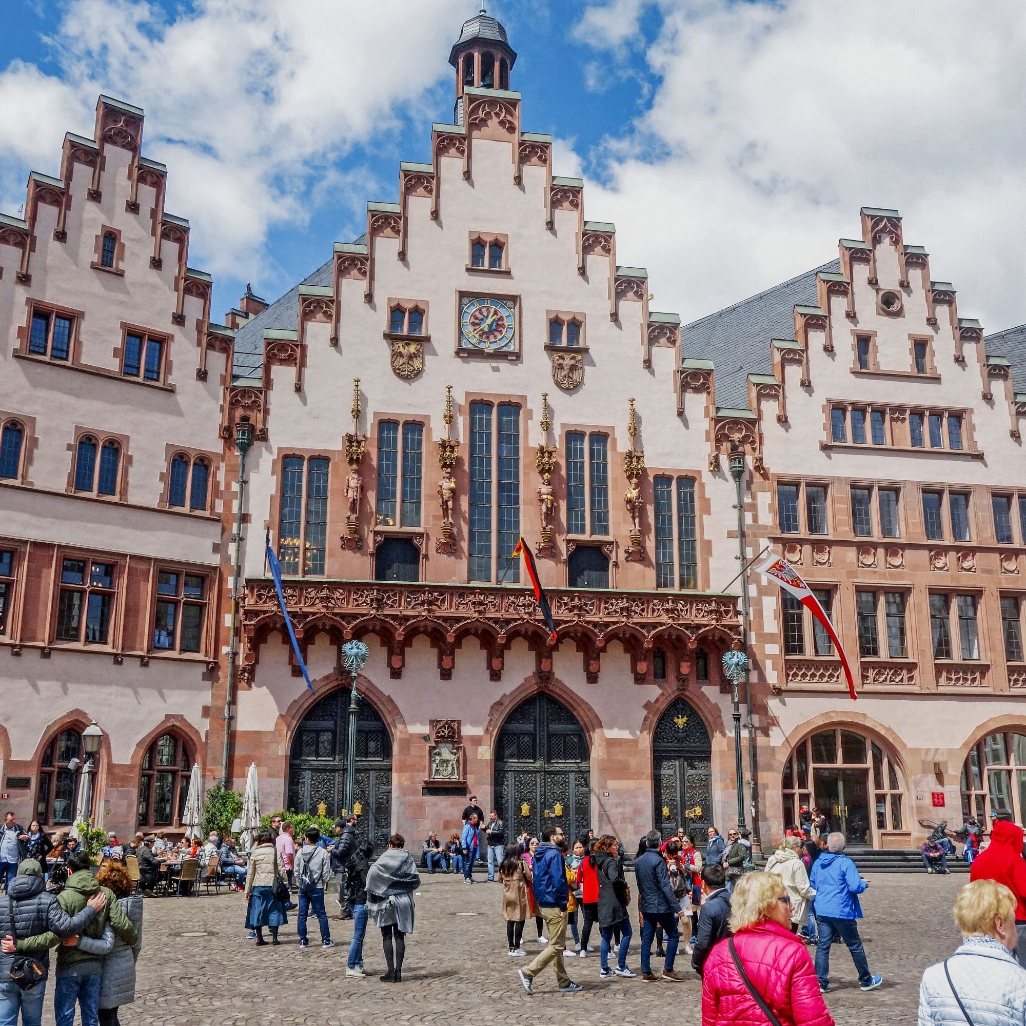  Einzig das Rathaus, der eigentliche «Römer», ist wirklich alt.