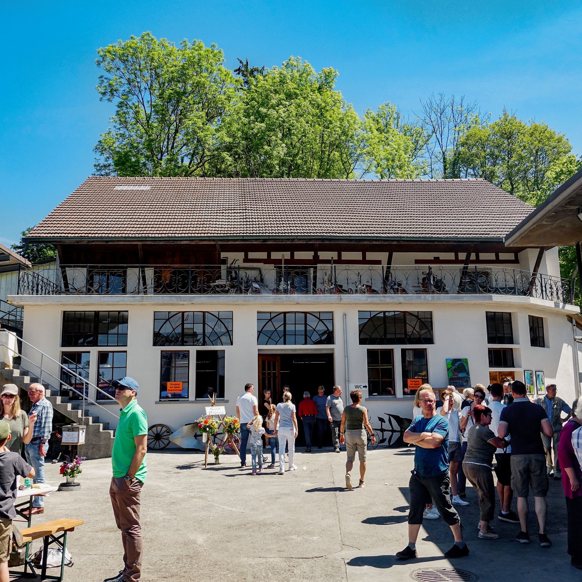 Am 1. Juni wurde die restaurierte historische Hammerschmiede Seengen erstmals dem Publikum vorgestellt. Auf Anfrage werden Besichtigungen angeboten.