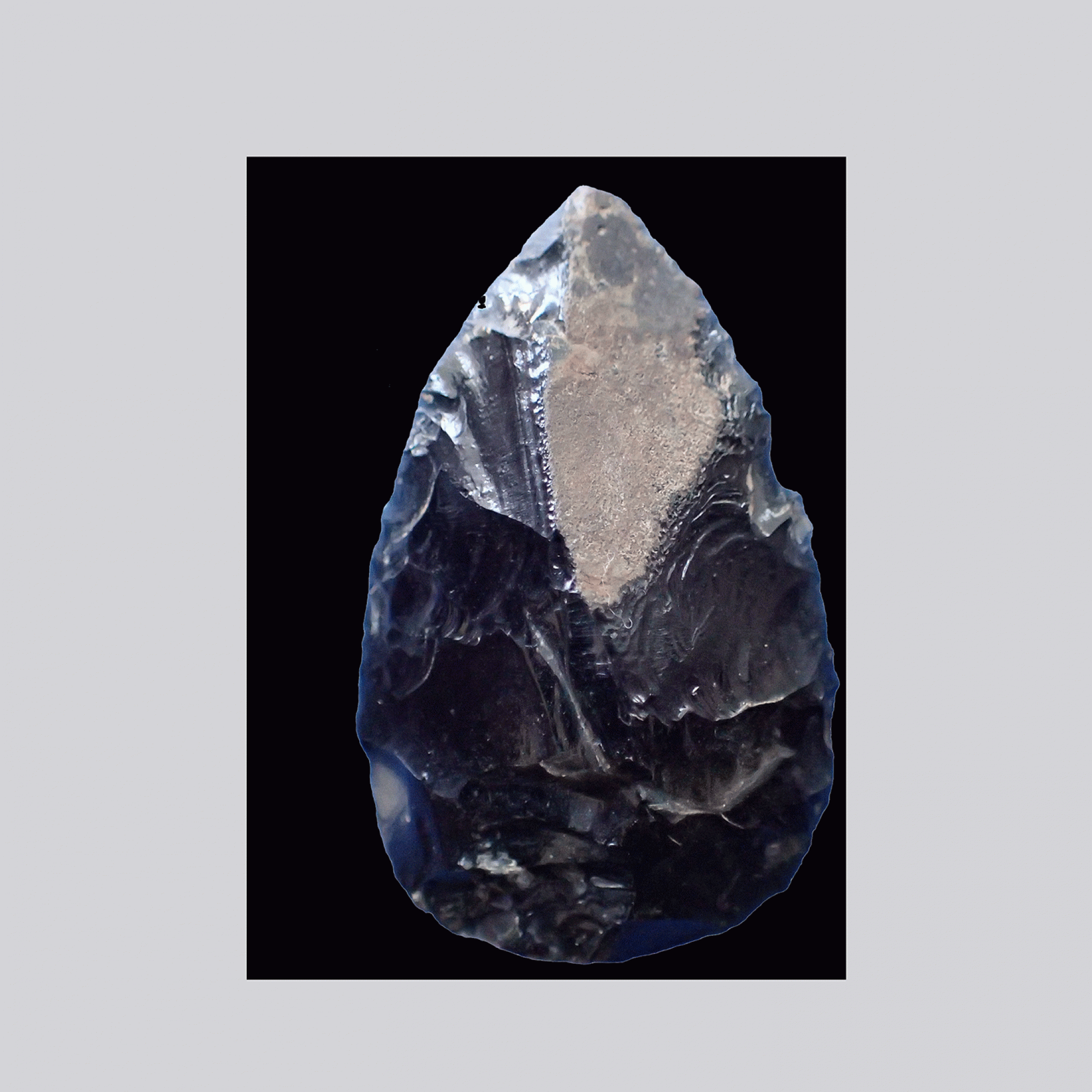 Steinwerkzeug aus Obsidian