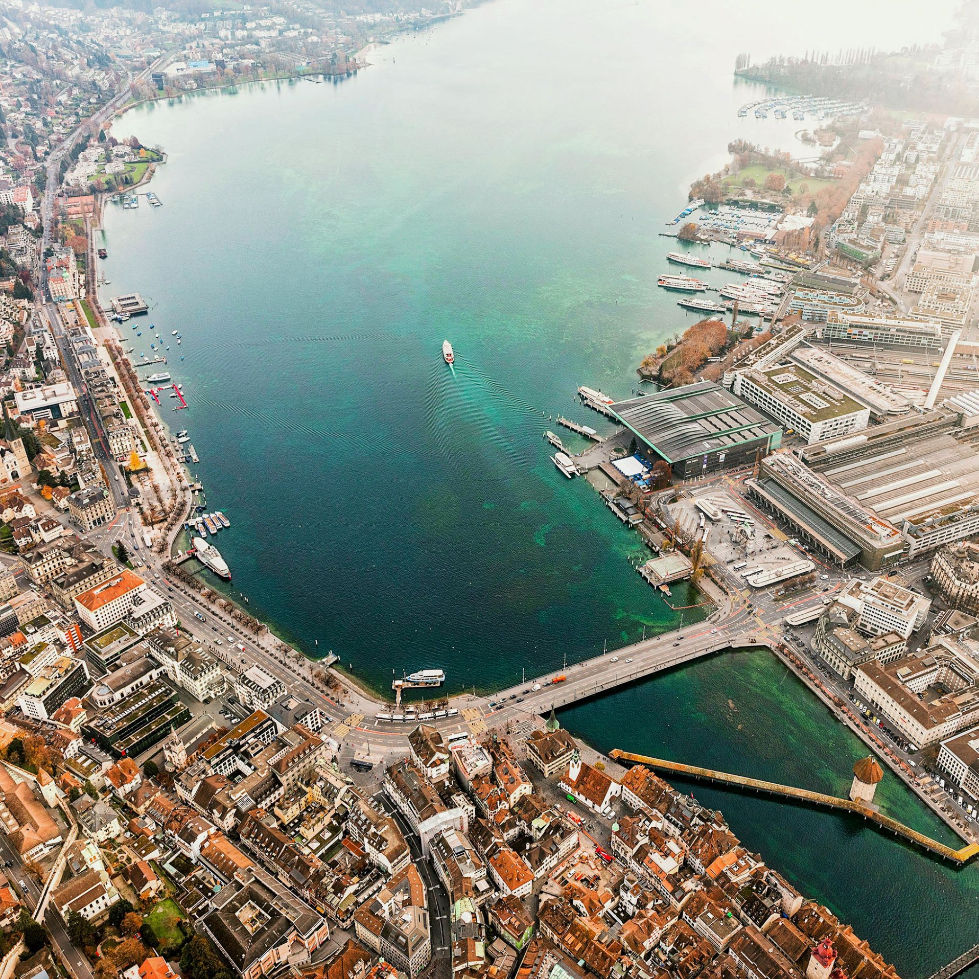 Für die Seeunterquerung, die Teil des Projekts des Durchgangsbahnhofs in Luzern ist, muss der Vierwaldstättersee in Teilstücken nacheinander trockengelegt werden.