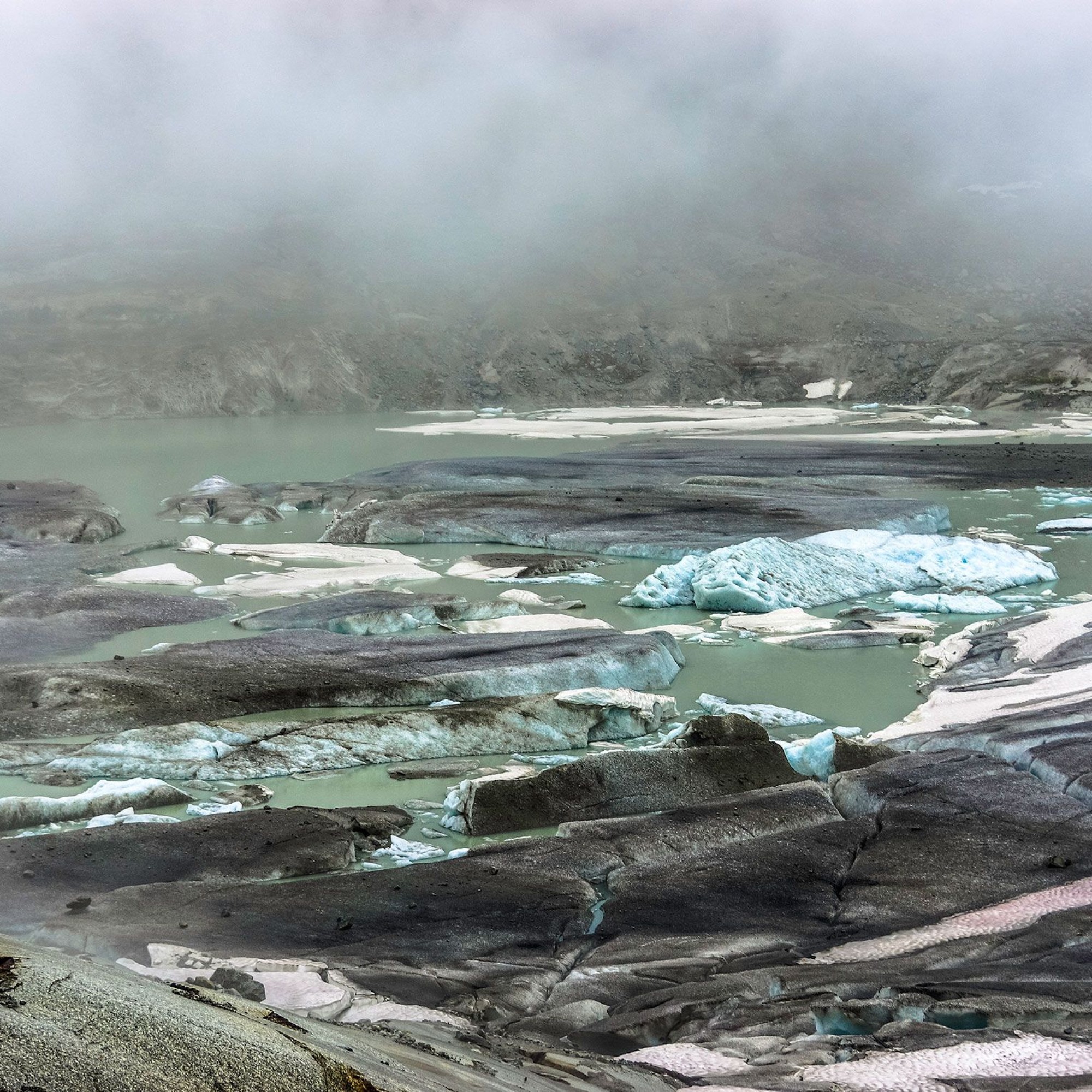 Gletschersee am Rhonegletscher.