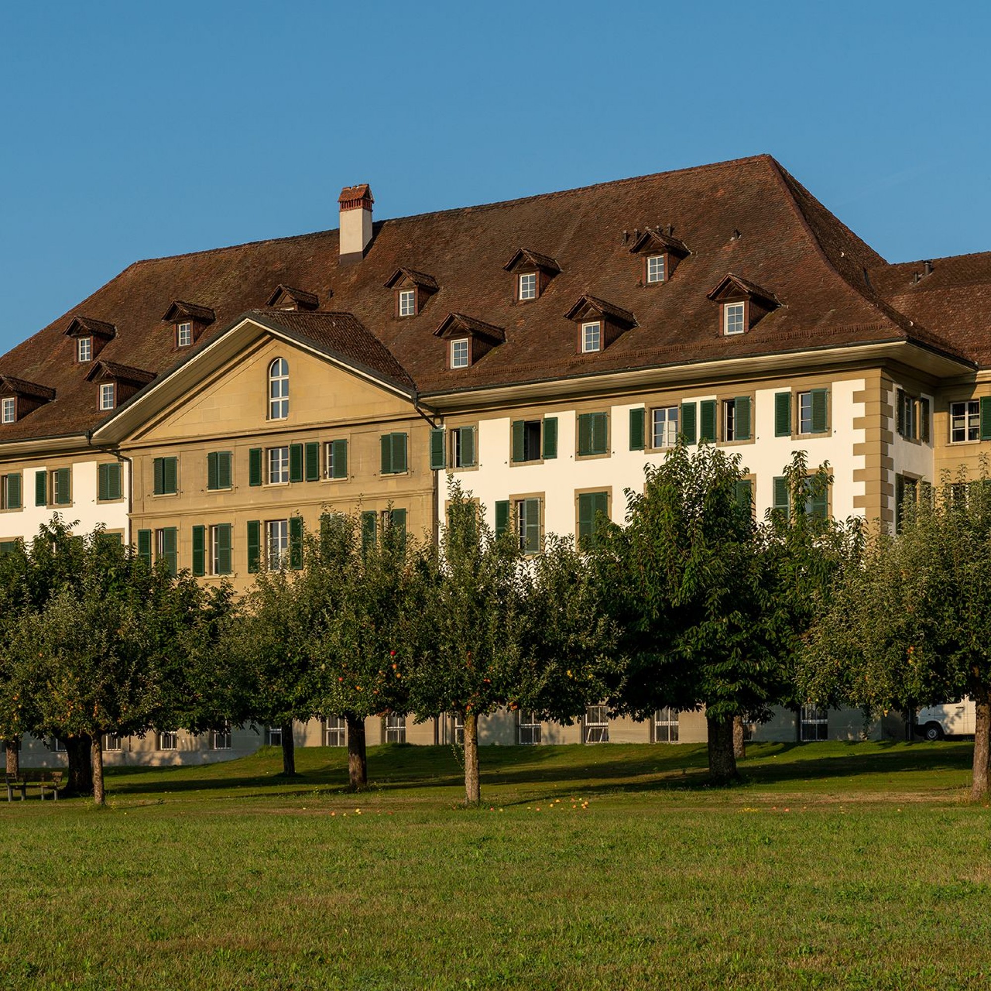 Das Gymnasium Hofwil in Münchenbuchsee wurde zuletzt in den 1980er-Jahren saniert.