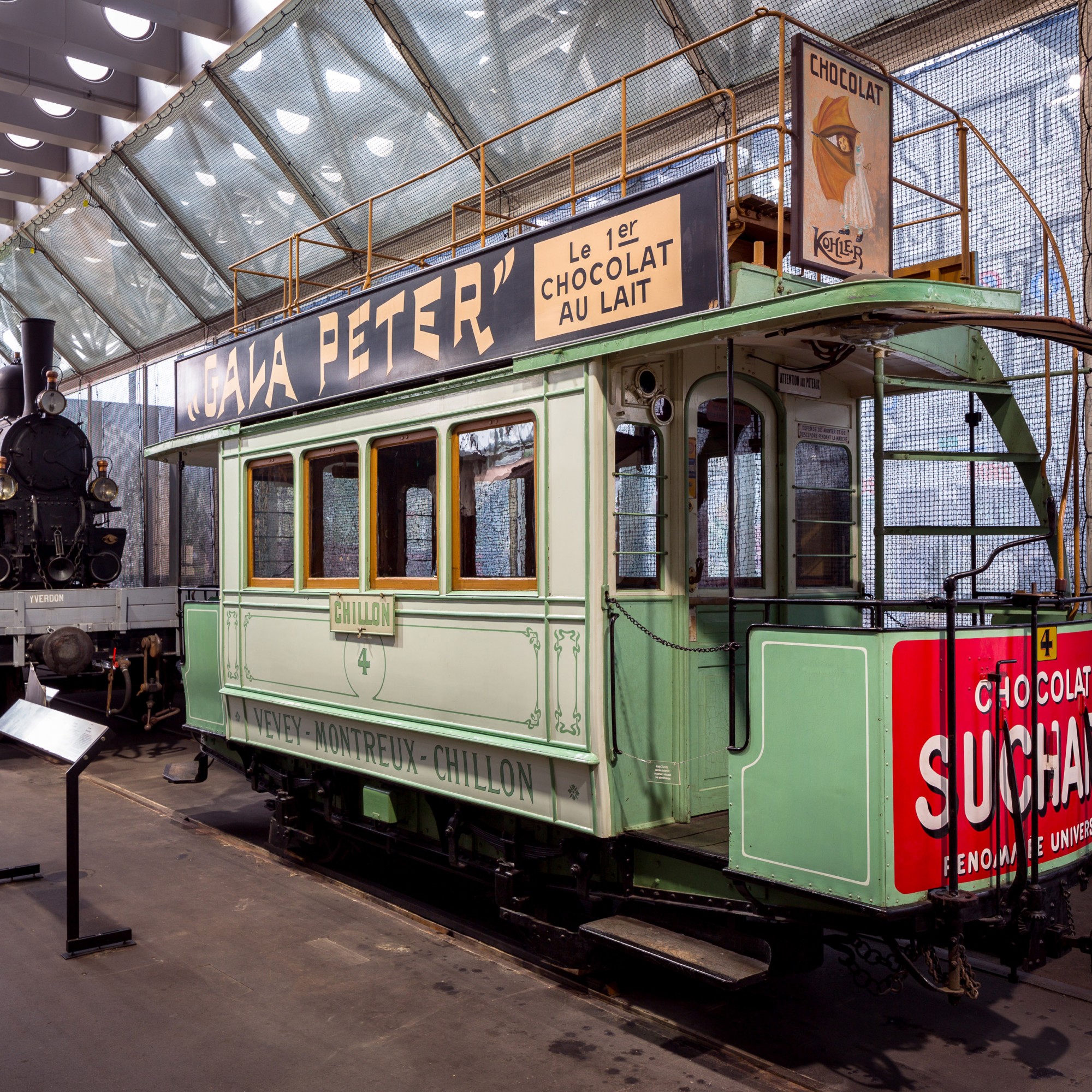 Das Dach der 3300 Quadratmeter grossen Schienenhalle 2+3 ist undicht. Im Bild: Elektrischer Strassenbahn-Motorwagen Ce 1/2 Nr 4 Vevey-Montreux-Chillon VMC 1888.