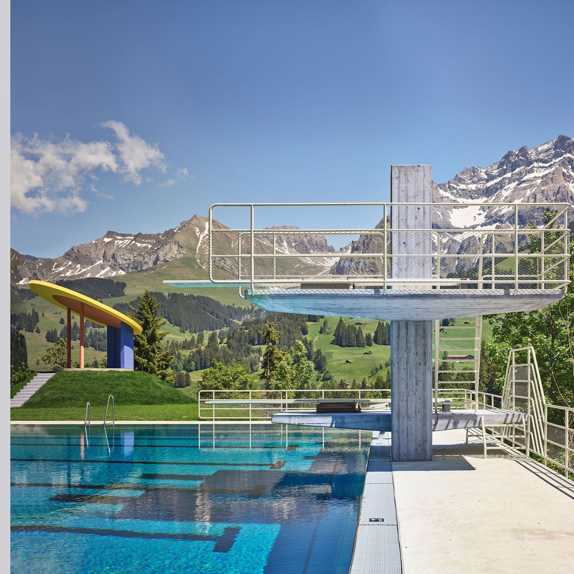 Schwimm- und Sonnenbad in Adeloboden