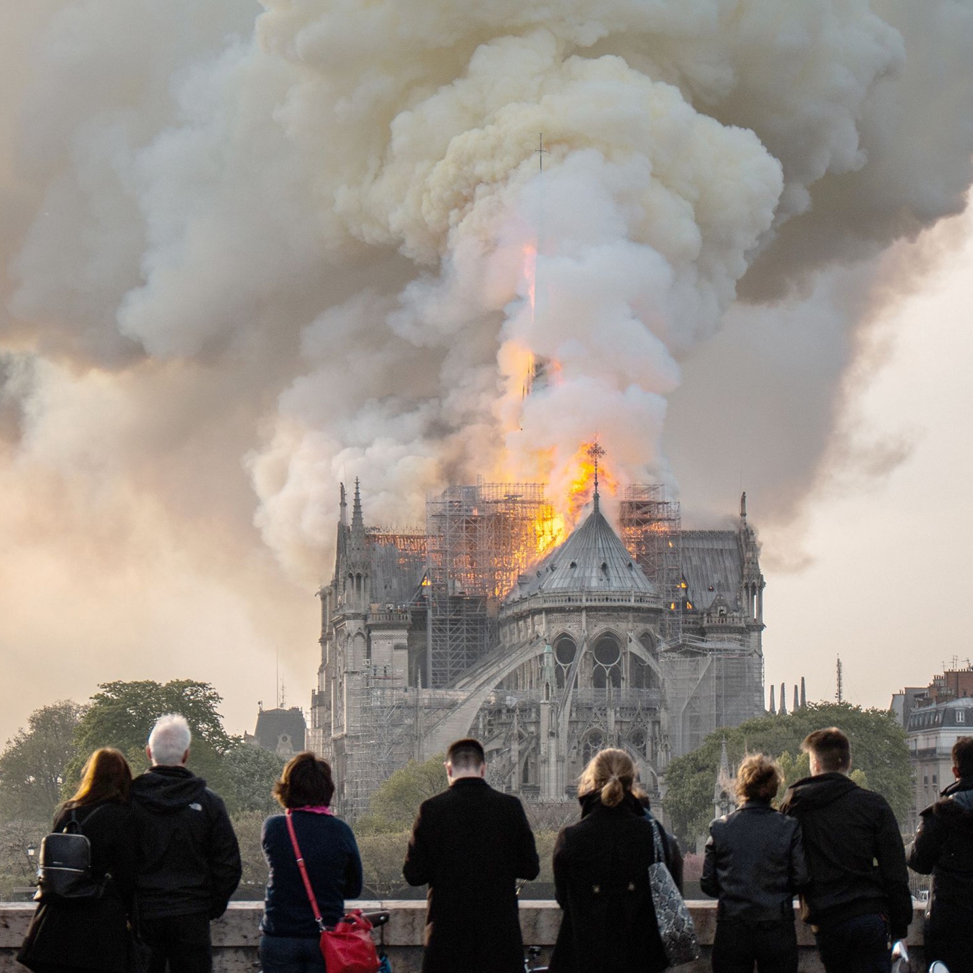 Brennende Notre Dame in Paris.