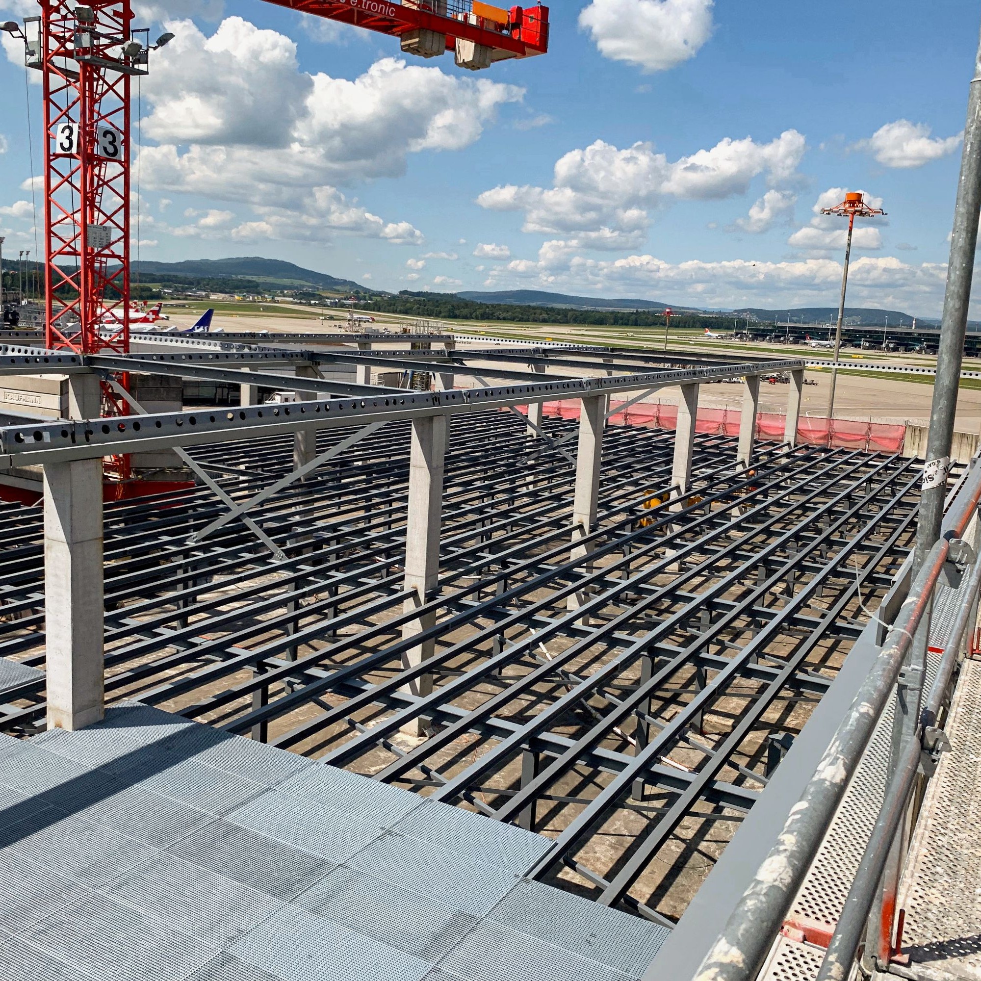 Slim-Floor-Deckensystem Gepäcksortieranlage Flughafen Zürich