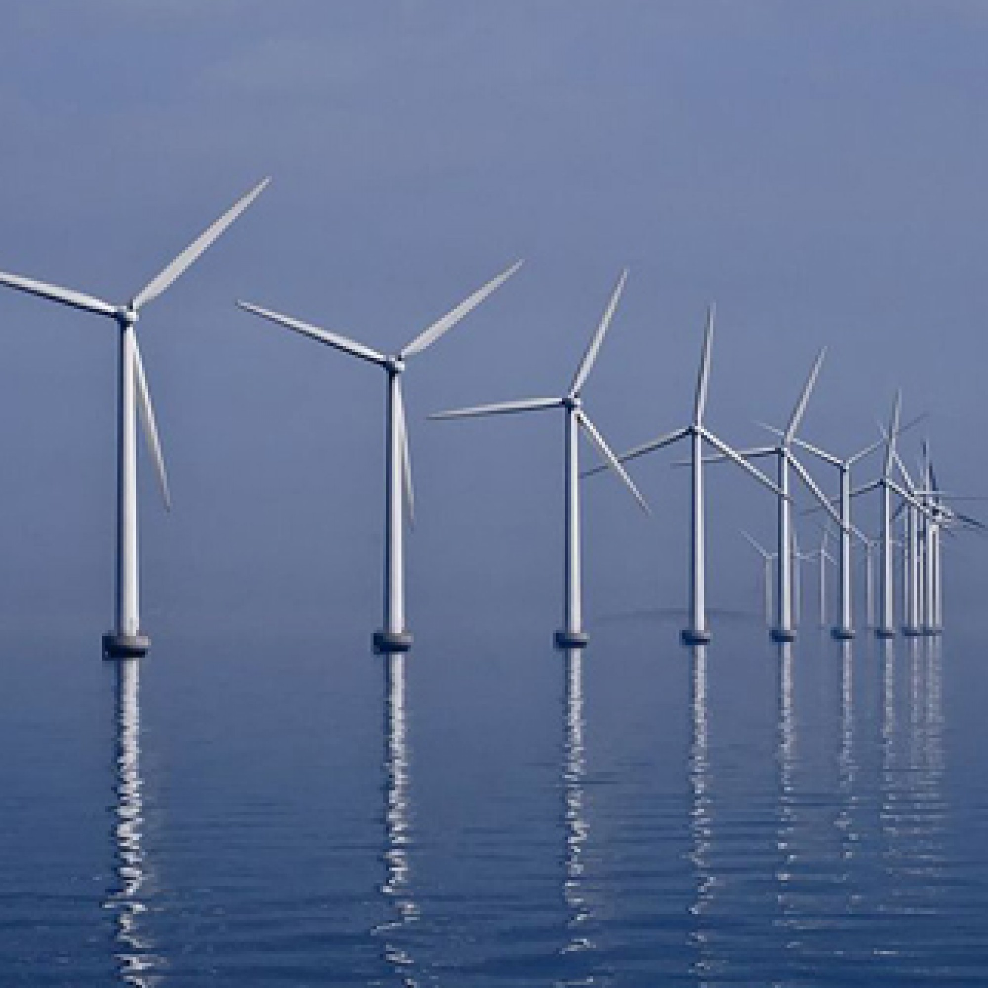 62 Gigawattstunden Strom will das EWZ künftig aus einer Offshore-Windanlage in der Nordsee beziehen. (Im Bild: Offshore-Windpark im dänischen Öresund.)