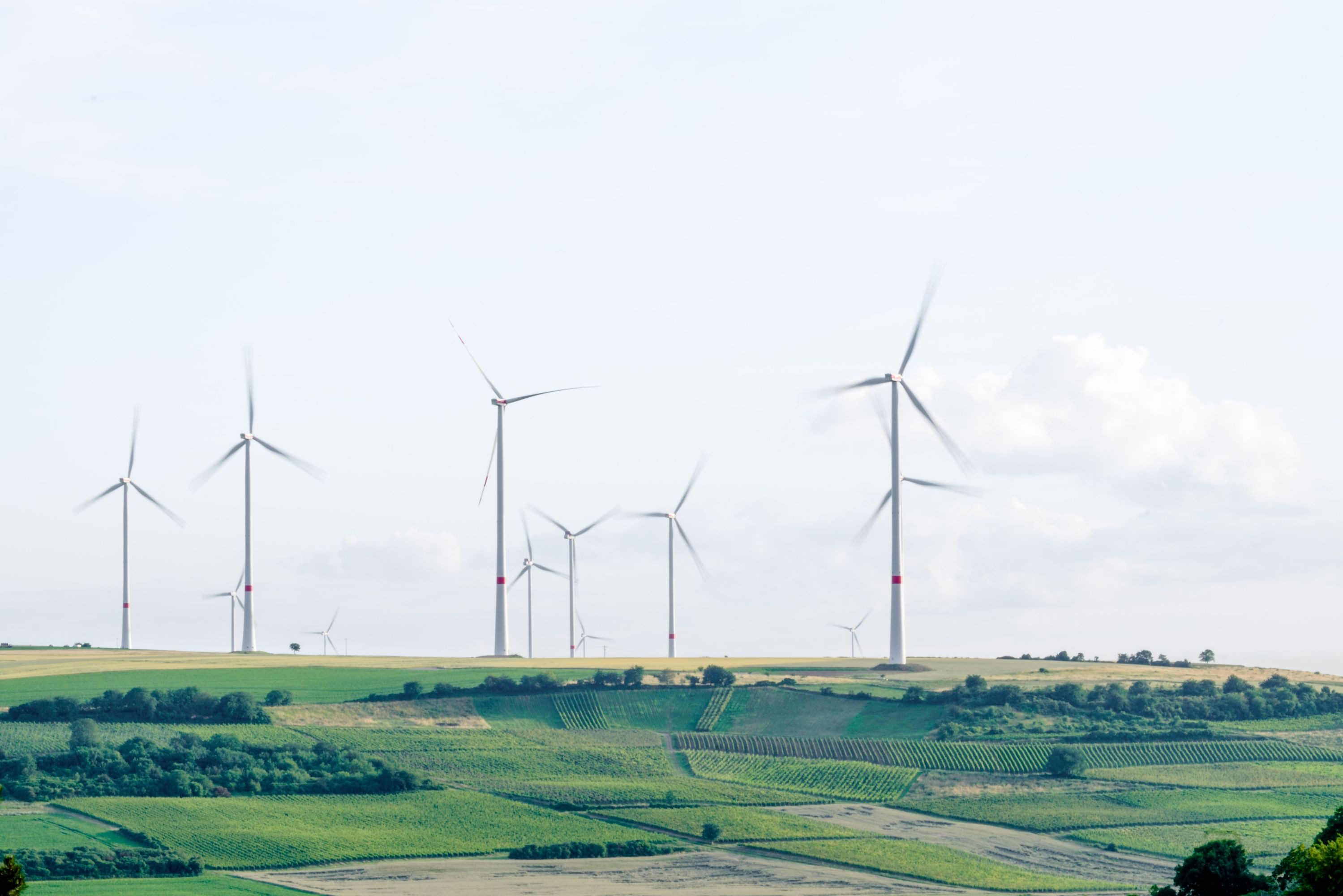 Windturbinen in Mölsheim, Deutschland.