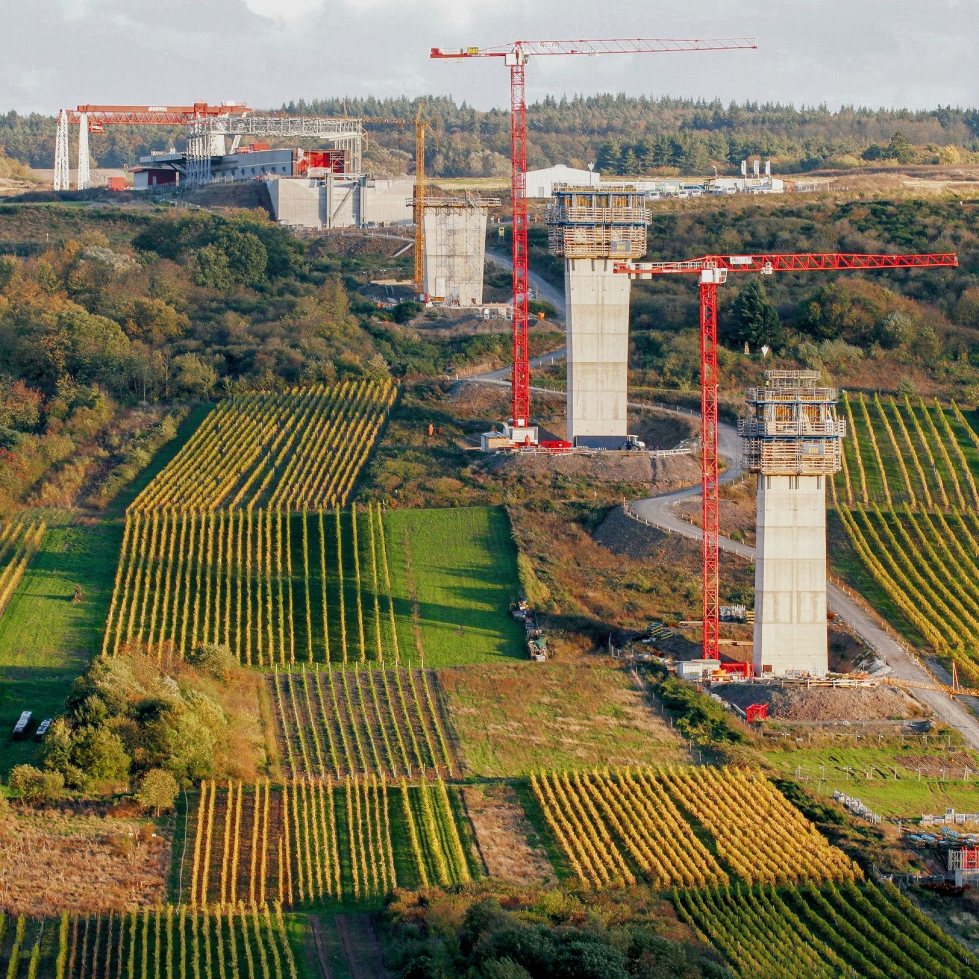 Pfeiler der Hochmoselbrücke bei Wittlich