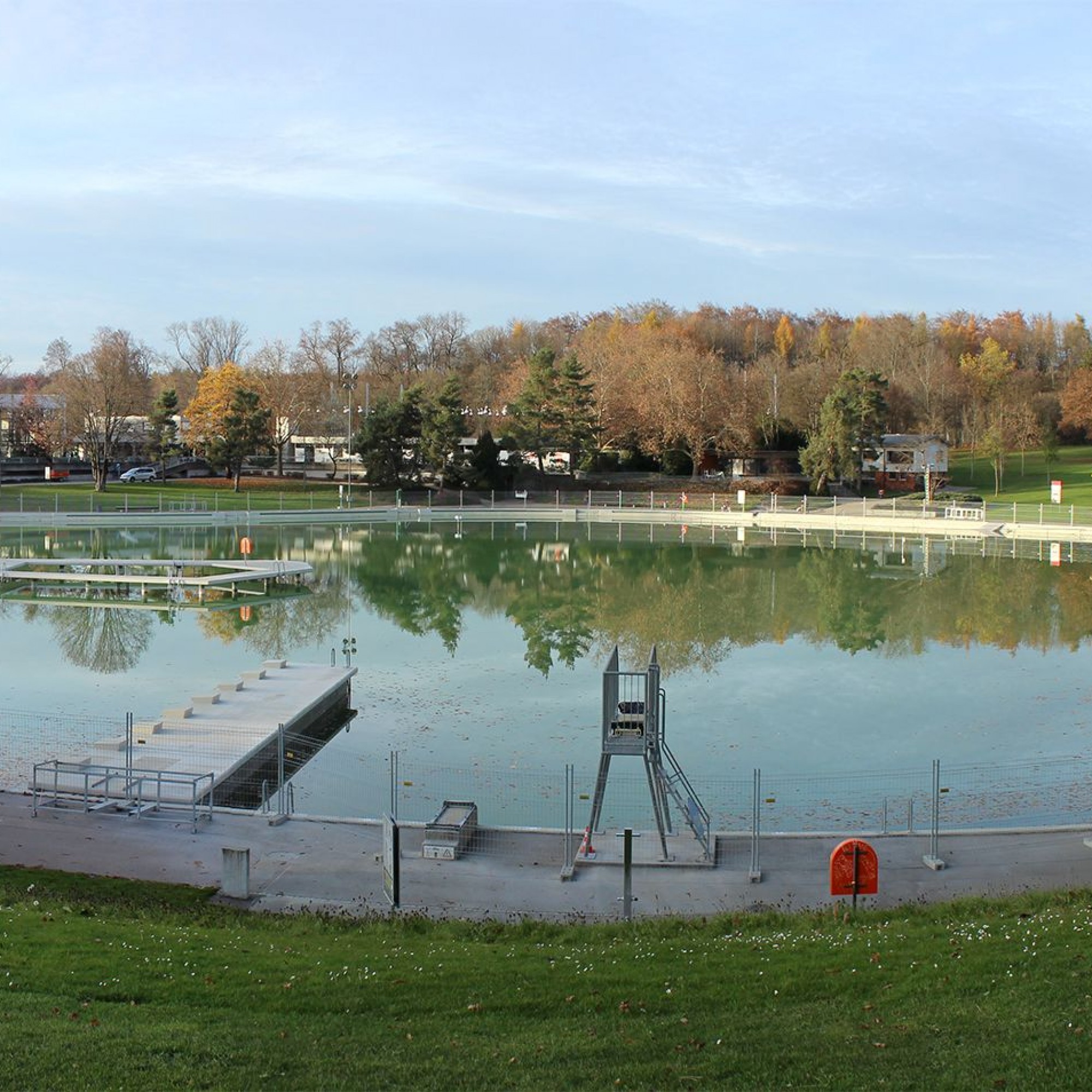 Hauptbecken im Freibad Weyermannshaus in Bern