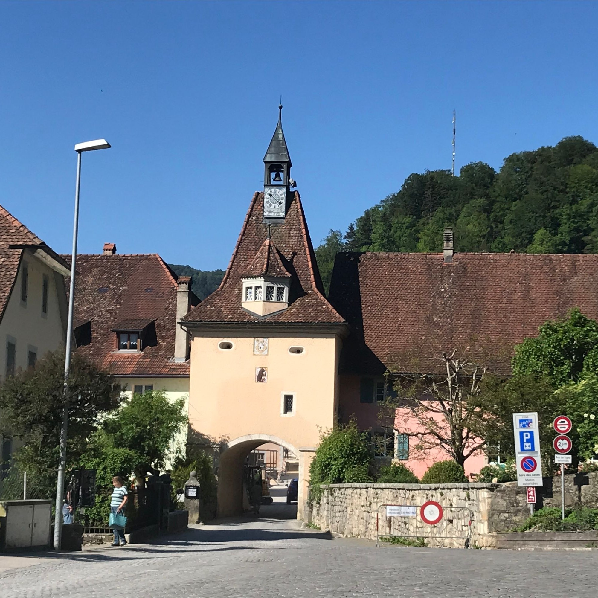 Eines der Eingangstore von Saint-Ursanne.