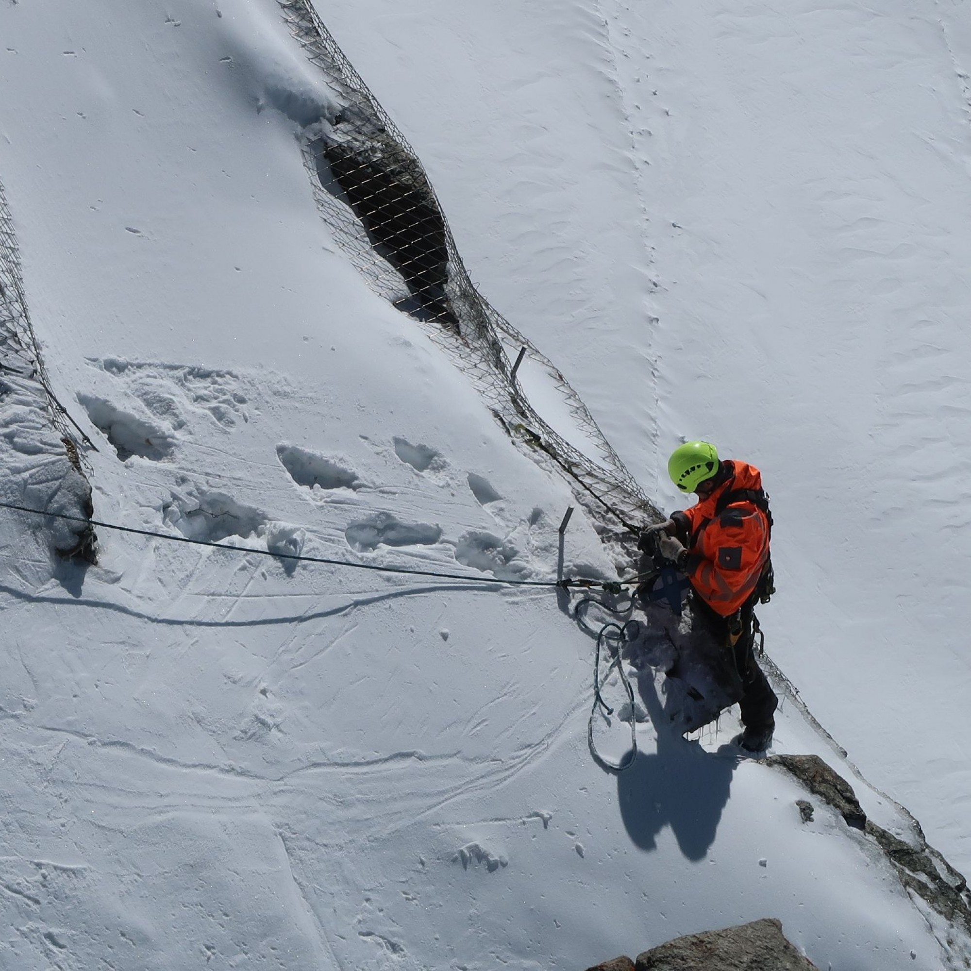 Montage des Hauptschlauches auf dem Jungfraujoch