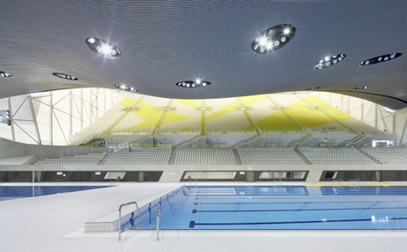 Die Schwimmhalle.