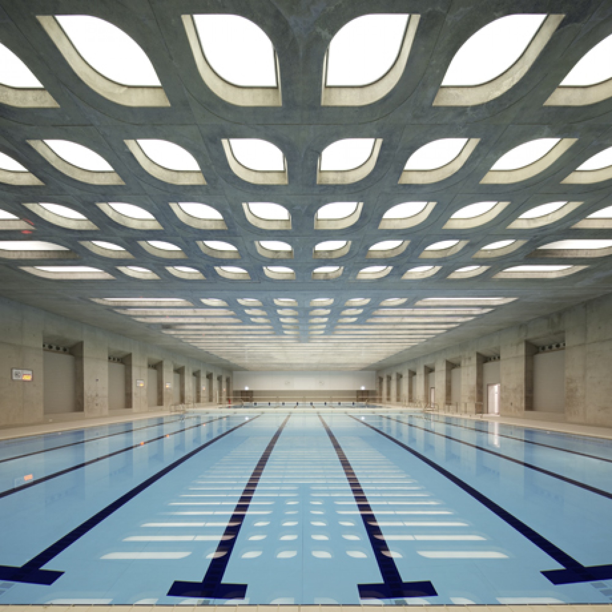 Die Schwimmhalle.