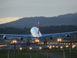 Swiss-Flugzeug am Flughafen Zürich