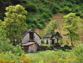 Rustico Gebäude im Verzascatal Tessin