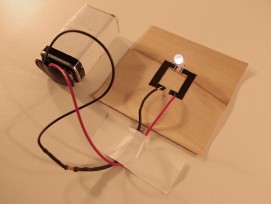Elektrische Sensoren und Schalter aus Holz