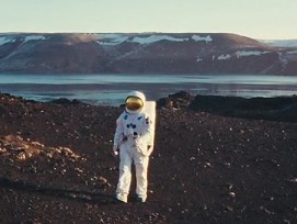 Astronaut in Island