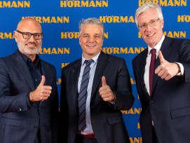 Axel Becker (Geschäftsleitung Vertrieb/Marketing), Andreas Breschan (Geschäftsführer Hörmann Schweiz AG)  und Christoph Hörmann (Unternehmensleitung)