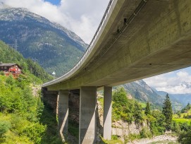 Reussbrücke Wattingen in Wassen Kanton Uri