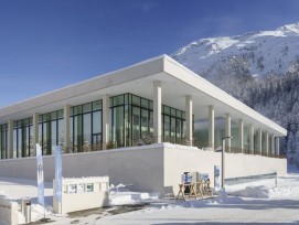 Ovaverva Hallenbad Spa und Sportzentrum in St. Moritz