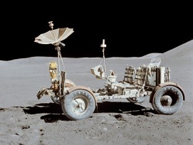 Apollo_15_Lunar_Rover_final_resting_place Foto NASA auf Wikipedia