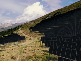 Solaranlage Ovra Solar Camplauns aus der Nähe