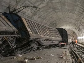 Zugsentgleisung im Gothardbasistunnel