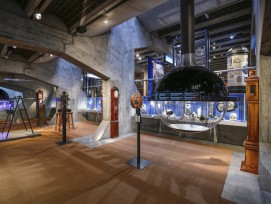 Blick in die oberste Etage des Internationalen Uhrenmuseums
