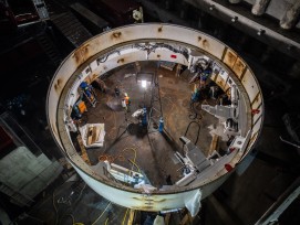 Montage der Tunnelbohrmaschine in Airolo im September 2024.