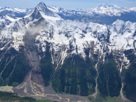 Bergsturz am Bietschhorn auf Blatten im Lötschental.