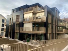 Überbauung Bassersdorf, Methanol. PV-Fassade