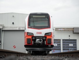 FLIRT Akku von Stadler für ÖBB_front