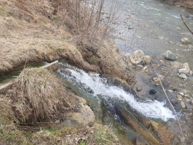 Einmündung des Geissbergbachs im Alpthal