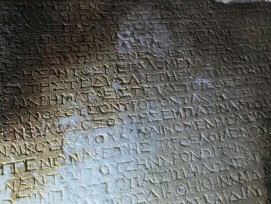 Antike Steintafel mit Beschluss von Ältestenrat von Pergamon