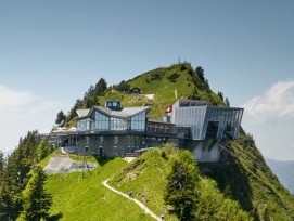 Blick auf die Bergstation der Stanserhorn-Bahn