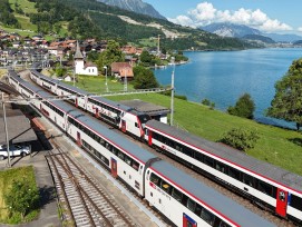 Bahn-Seelinie am Bahnhof Leissigen