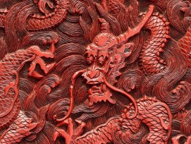 Schnitzlack-Dose mit Drachen aus der Qing-Dynastie