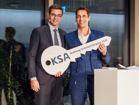 Implenia-KSA_schluesseluebergabe-dreiklang_jens-vollmar_implenia_markus-meier_ksa