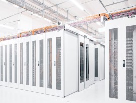 Serverraum in einem Datacenter von Green