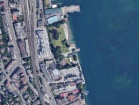 Luftbild vom Seeufer in Wollishofen