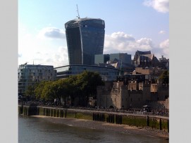 Das „Walkie-Talkie“ in London (Zorbedit, CC-BY-SA 4.0, wikimedia.org)