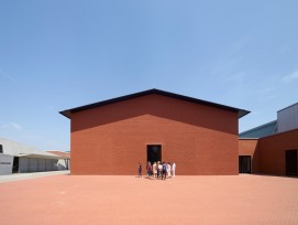 Das Schaudepot von Aussen... (© Vitra Design Museum, Julien Lanoo)