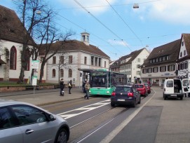 Tram- und Bus-Haltestelle in Riehen (wikimedia.org, Smiley.toerist)